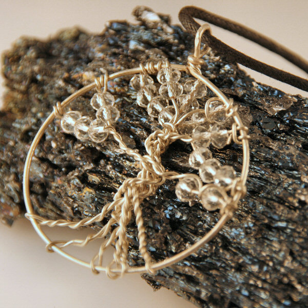 14008N – Tree of life necklace Silver and Copper-silvercoated wire